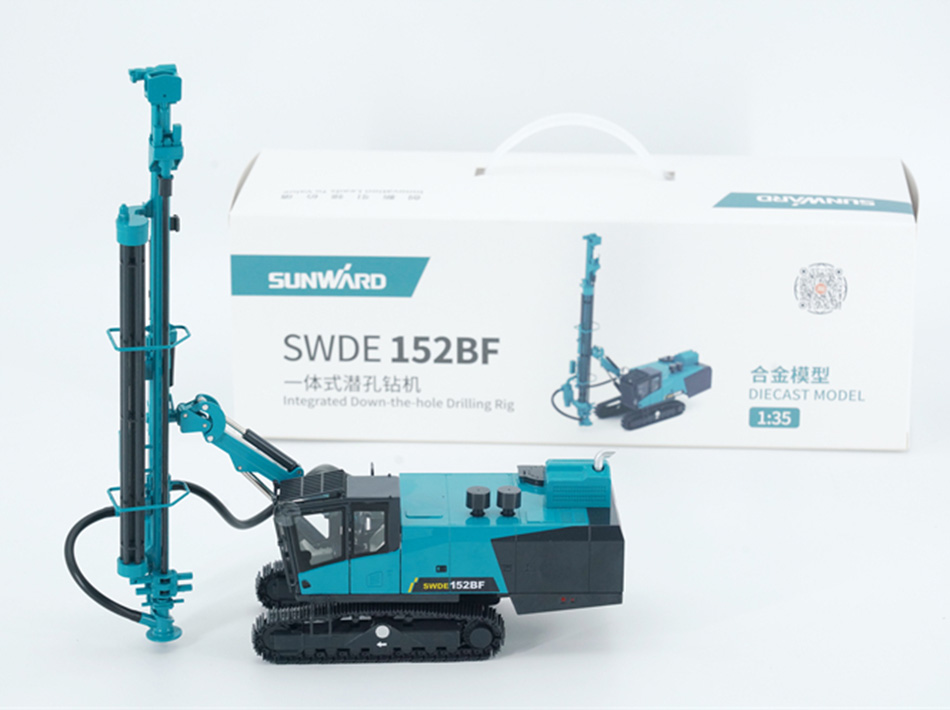 Model vrtnej súpravy SWDE152B